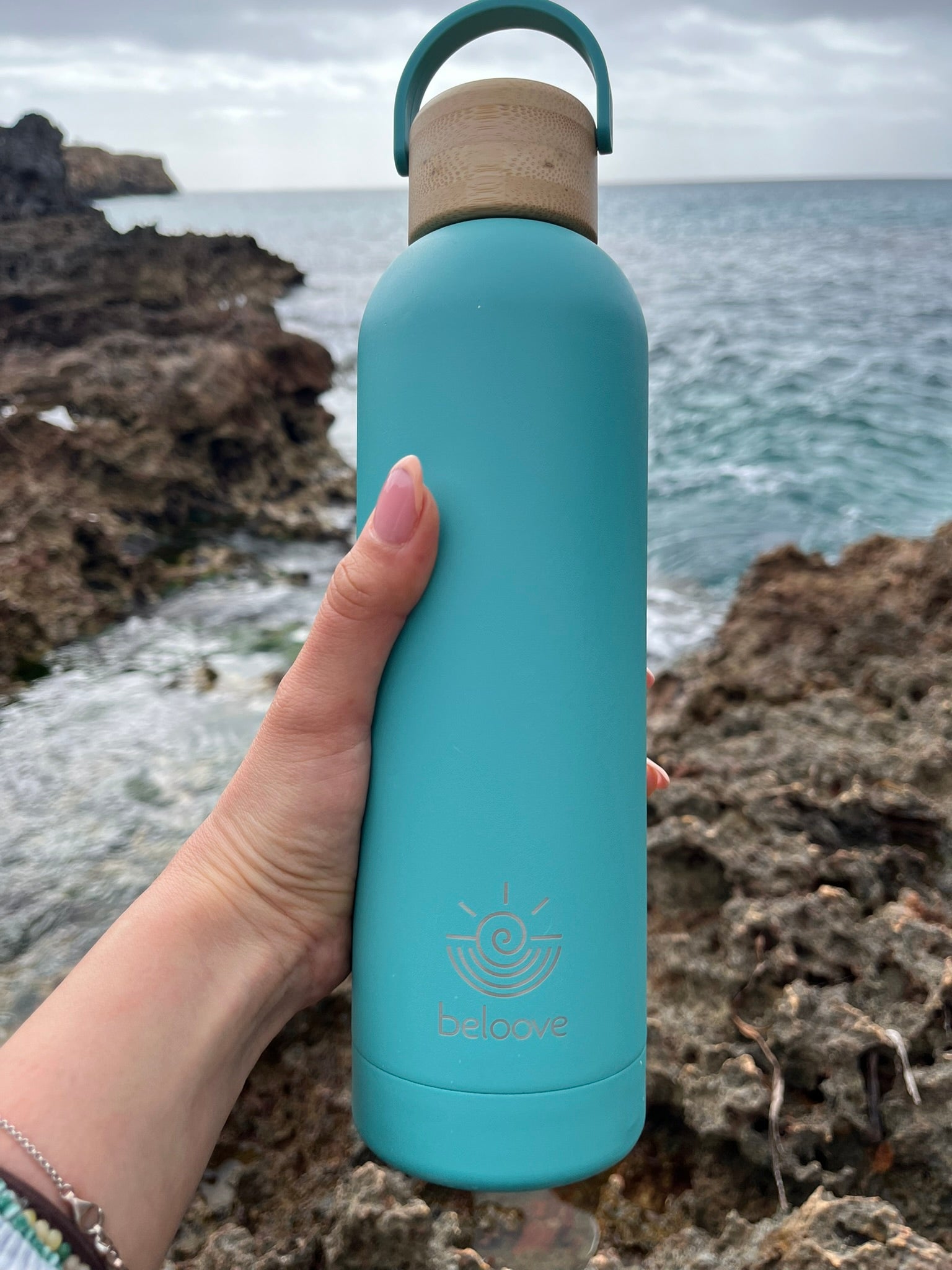 beloove™ Trinkflasche Edelstahl BPA-frei - Doppelwandige Thermosflasche, auslaufsicher.